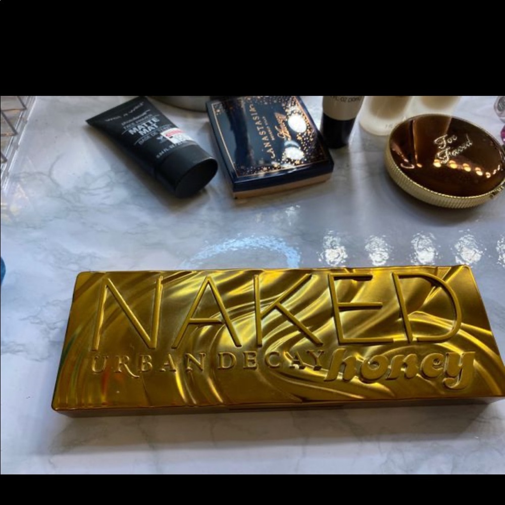 Honey urban decay pallet